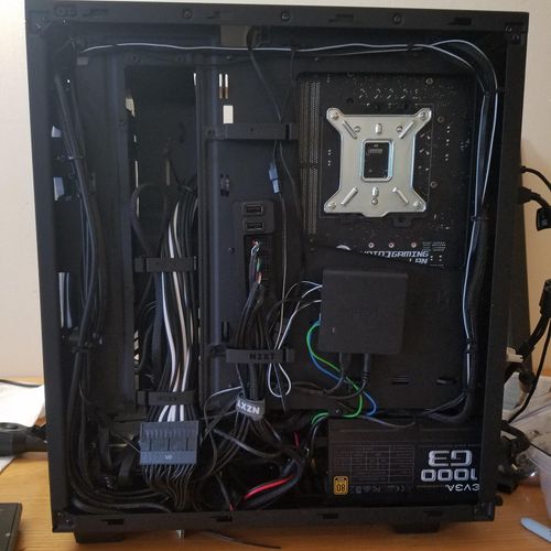 Cable management in a custom PC Build