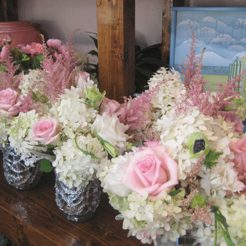 Wedding Centerpieces, Hydrangeas, roses and astilb