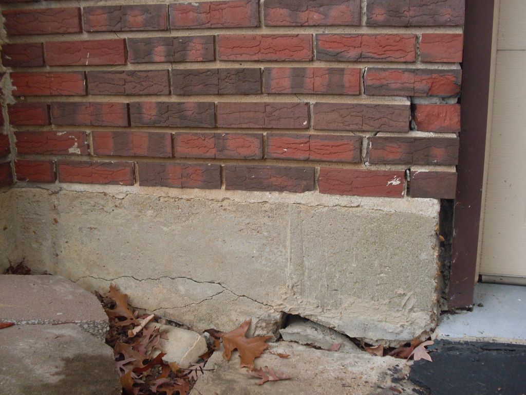 Damaged foundation and damaged mortar joints