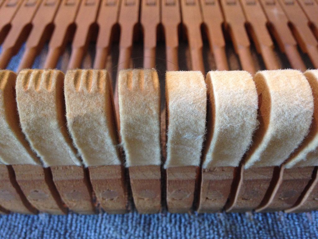 On the left, aged hammers with string grooves. On 