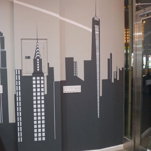 NYC skyline created by Manrique Mural Art and Desi