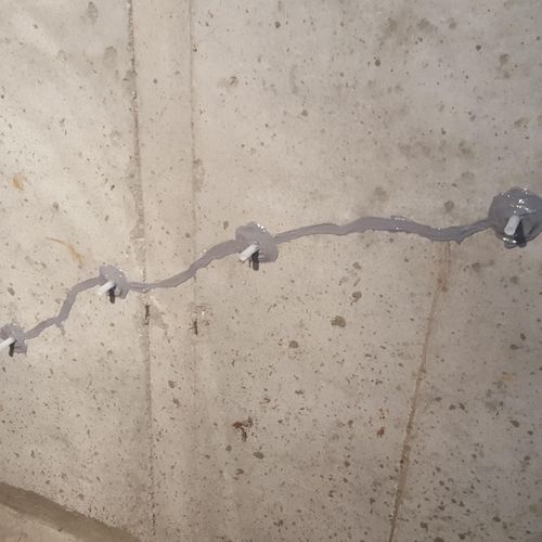 Crack Injection stopped water leaking