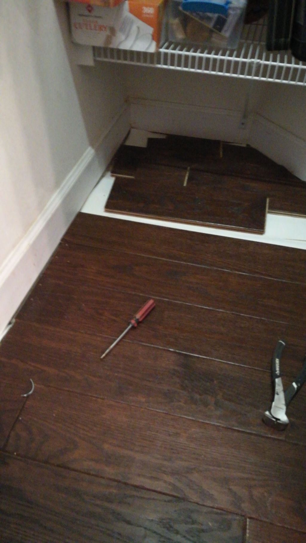 Hardwood,laminate,tile floors INSTALL