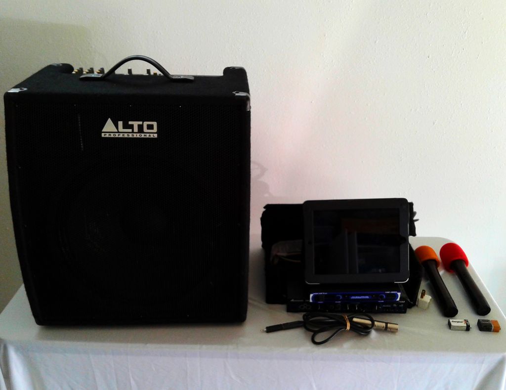 This is the Package 1 for the home karaoke rental 