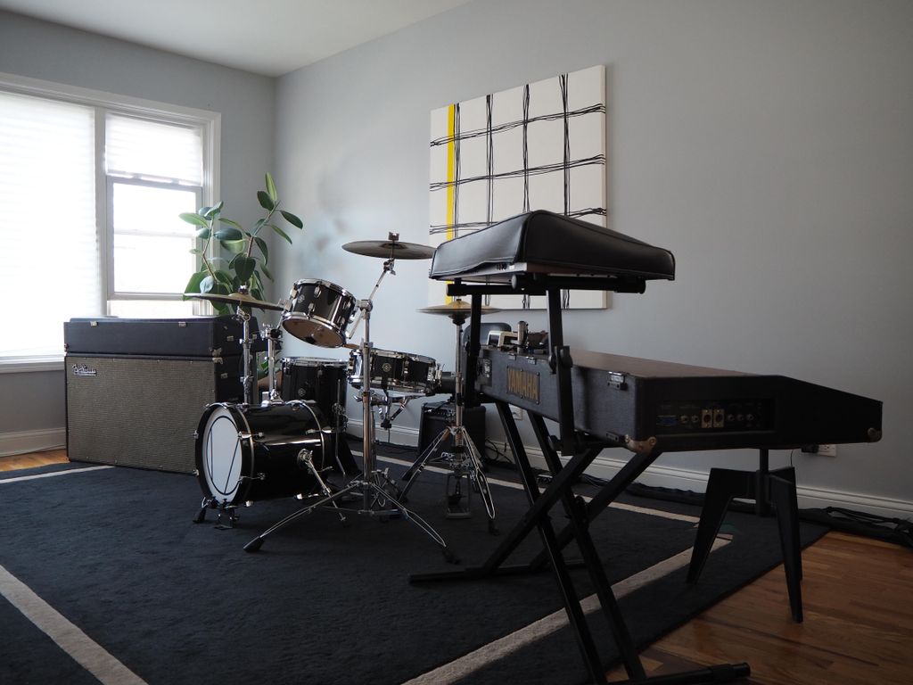Live Room (2 of 2)