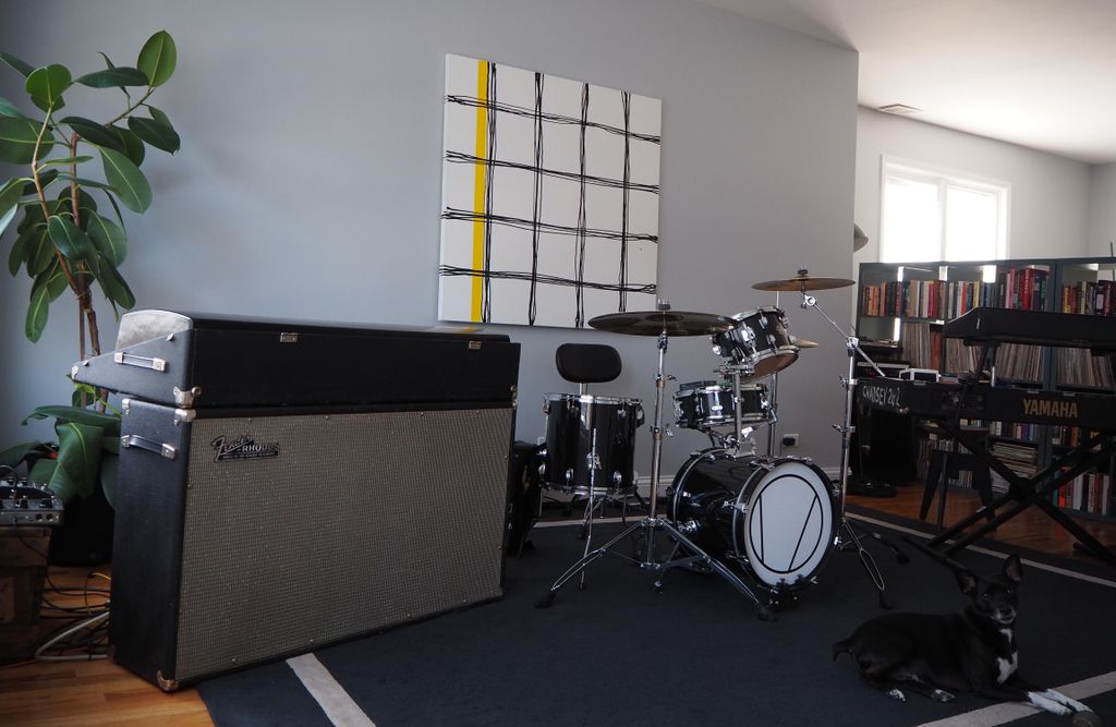 Live Room (1 of 2)