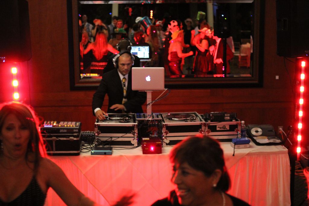 Keeping the crowd dancing with the Professional Pa