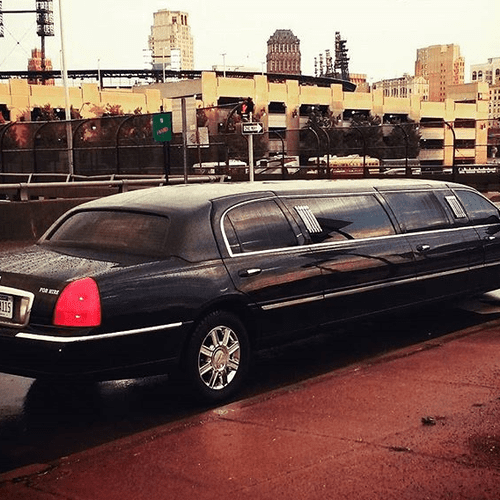Limo Service to Detroit 810.743.LIMO
