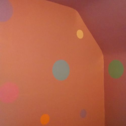 fun finish polka dots for a girl's room