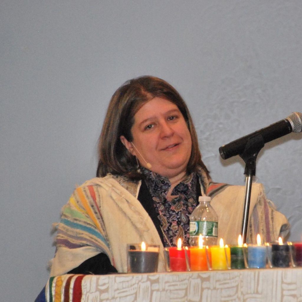 Rabbi Jenn Weinstein