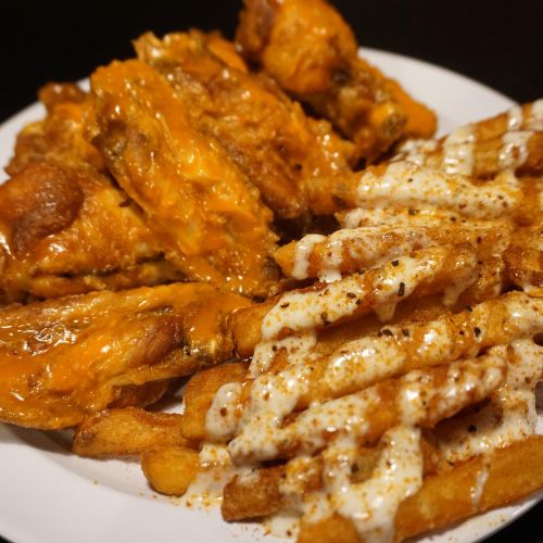 Traditional wings w/ Cajun Ranch Fries
