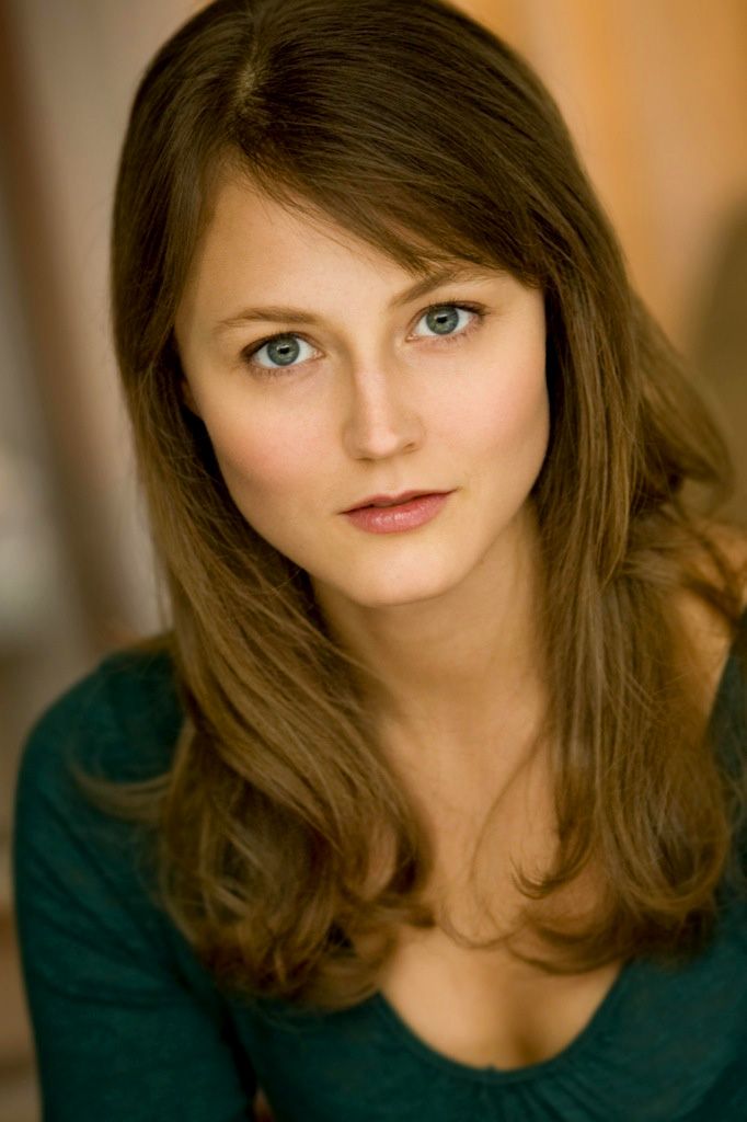 The is a Clean, No Make Up look. For her photo sho