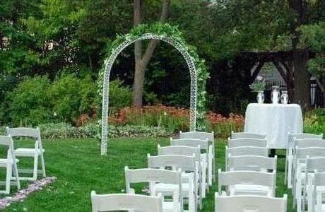 Simple backyard wedding
