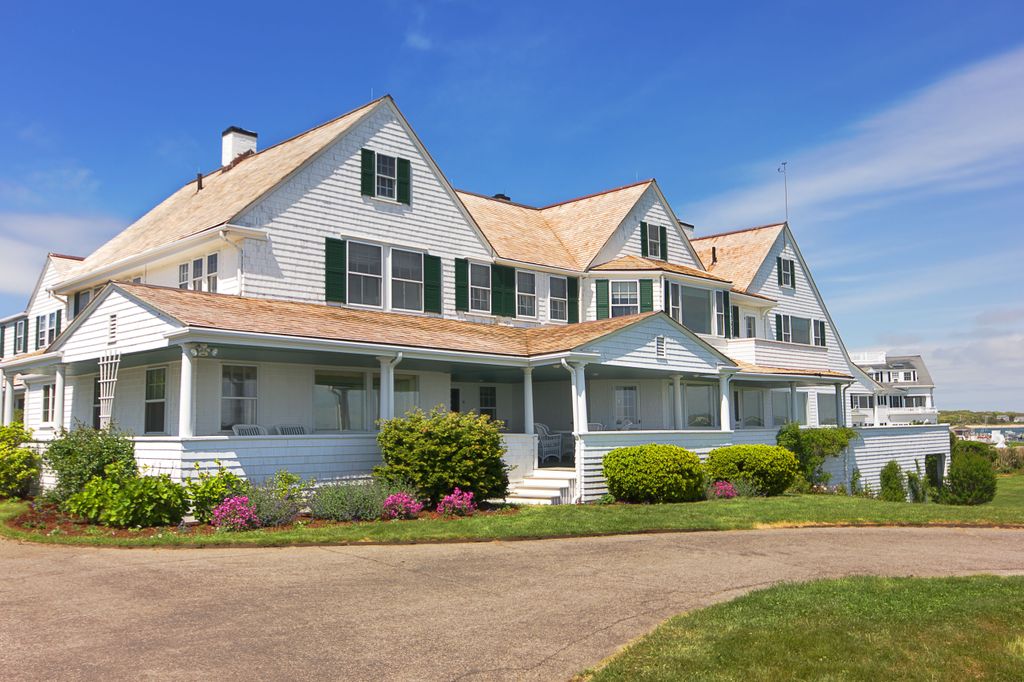 Sample exterior architectural photograph.