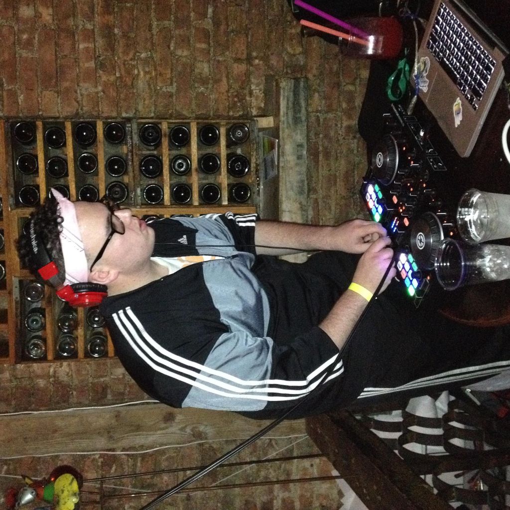 DJ otone (Jason Schwartz)