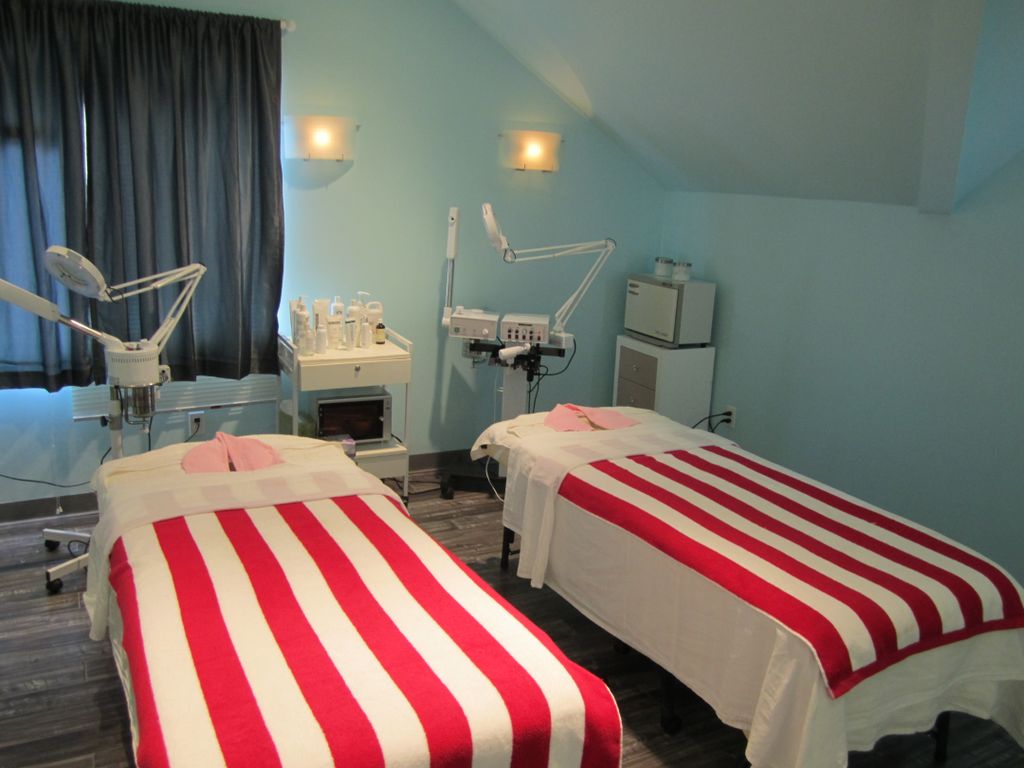 Professionally Equipped Facial Room
