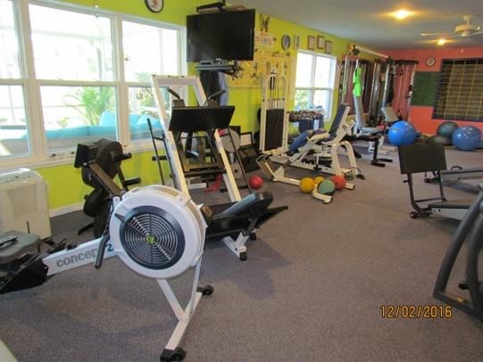 Rower, leg press, abductor/adductor, back extensio
