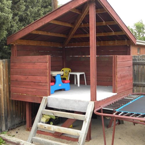 $120 repurposed material playhouse.