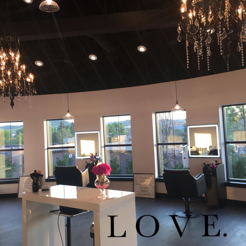 Loveboo Luxe Salon