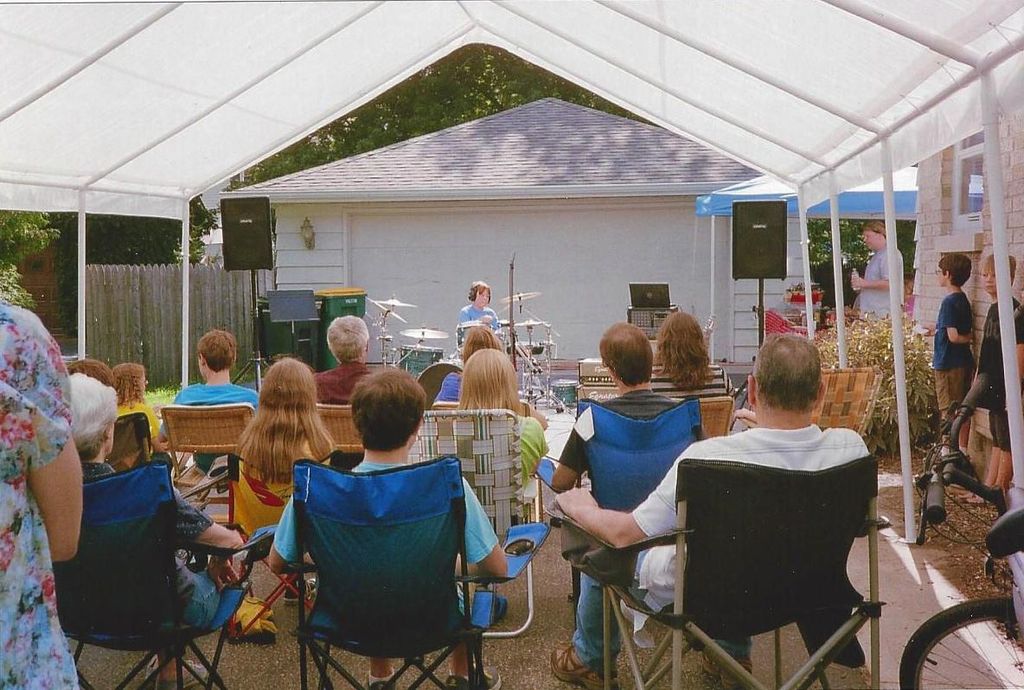 Students perform at Cedarburg Music's annual Summe