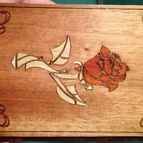 rose inlay on a jewelry box top