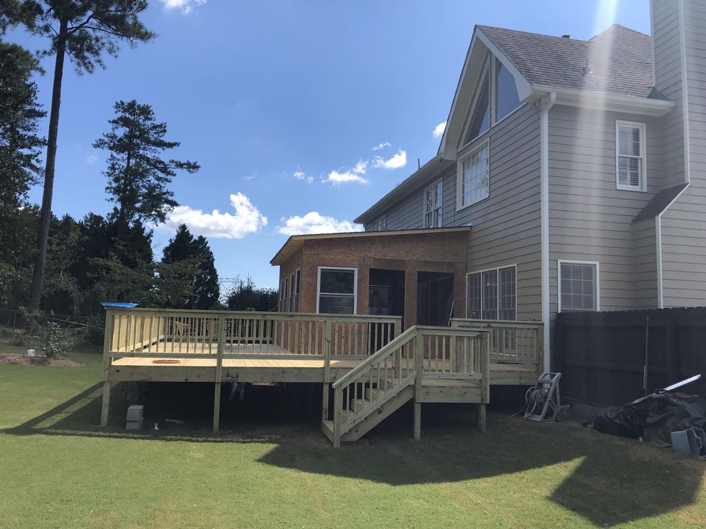 Mr:Yi  home in Lawrenceville sun room with deck 