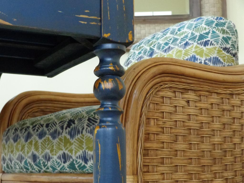 A Coastal relaxed home office with painted distres