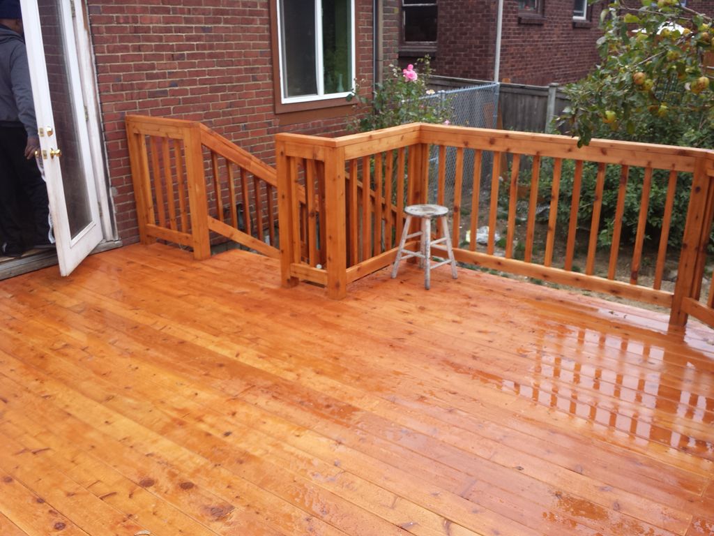 Inset cedar posts and rail