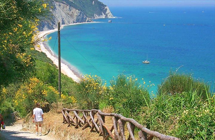 Mezzavalle beach.
Portonovo, Ancona
Italy