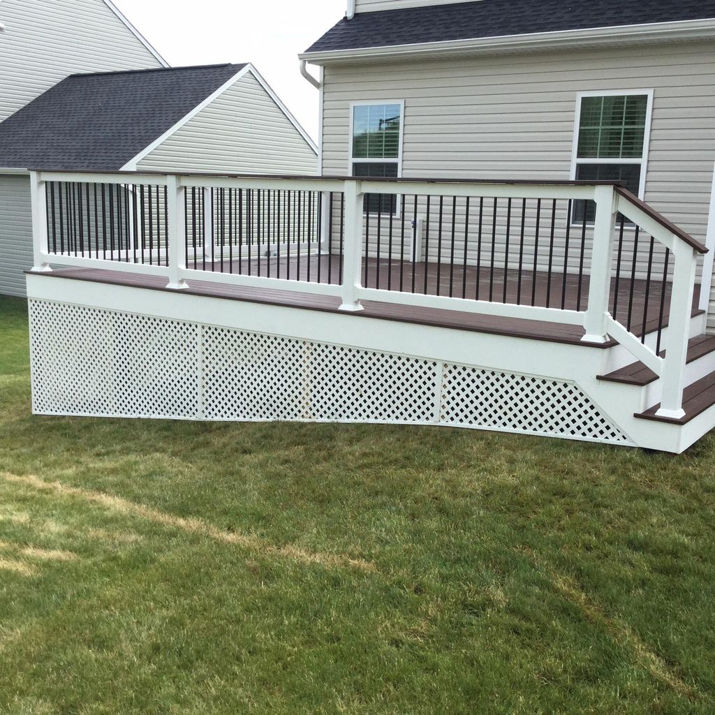 16x20 composite and vinyl deck