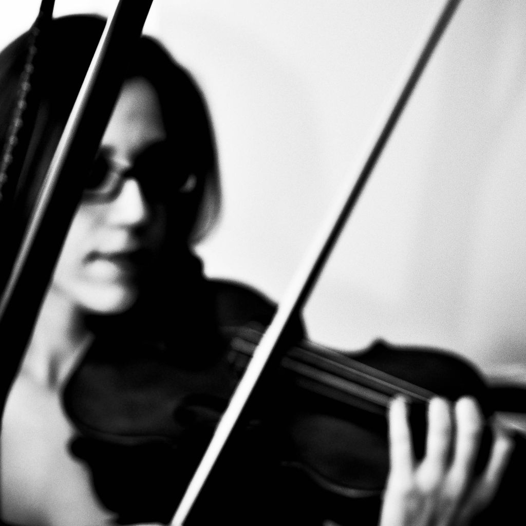 Lauren Canitia, Violinist