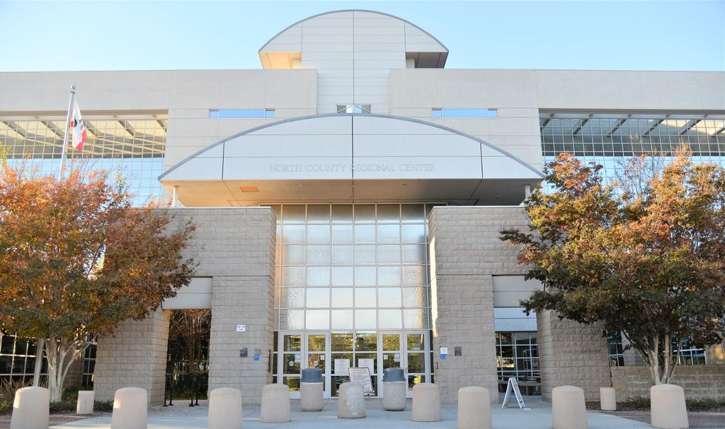 Vista Superior Court North County Regional Center