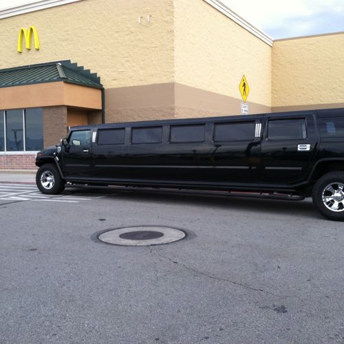 stretch H2 Hummer hold up to 14 Passenger's for pa