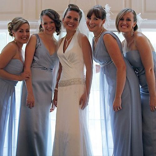 Bride Misty surrounded by her Bridesmaids. Makeup 