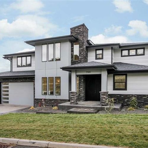 Exquisite & Comtemprary Liberty Lake home