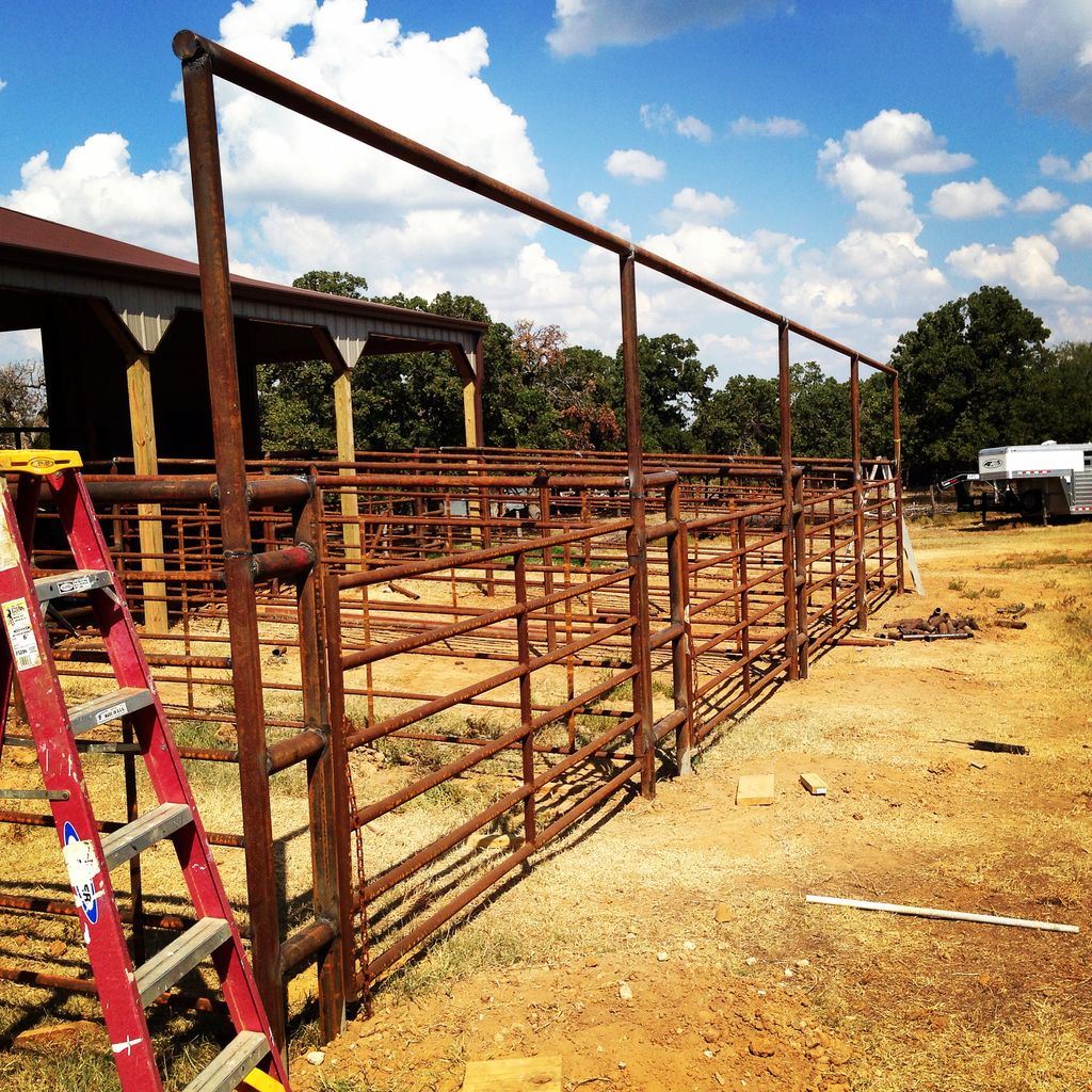 outdoor horse stalls
