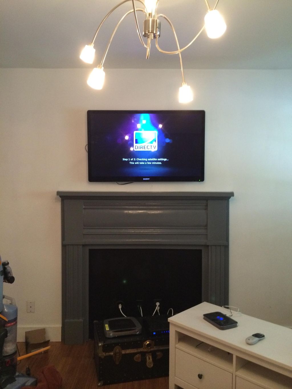 Flat panel TV Mounted with hidden wires and cables