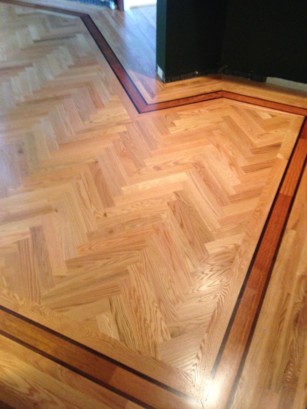 Walnut & Cherry border with herringbone in the fie