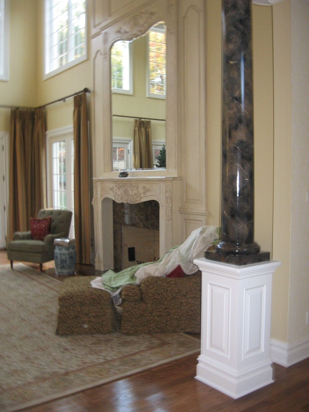 Marbled columns to match fireplace
harth