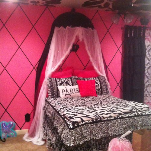 little girls room