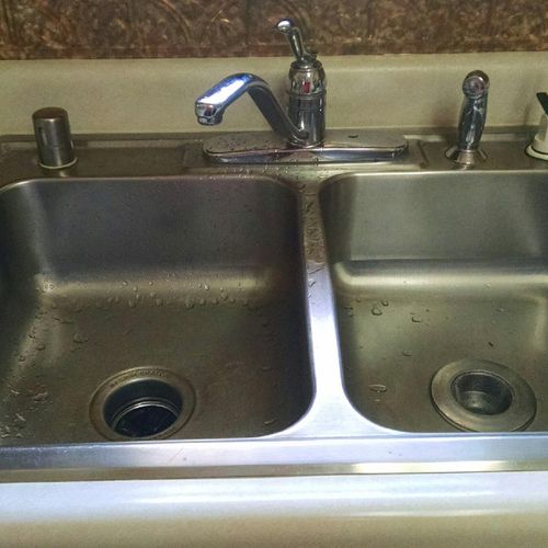 Sink and faucet before.