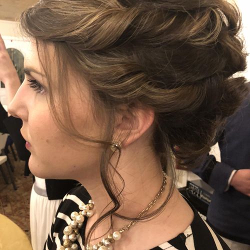 Knotted updo