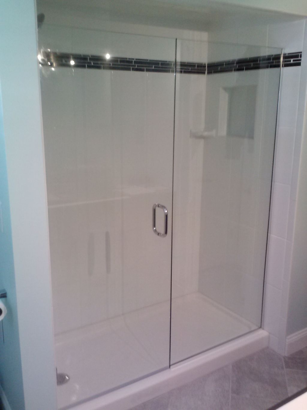 3/8" Clear Glass w/ Brushed Nickel Hardware