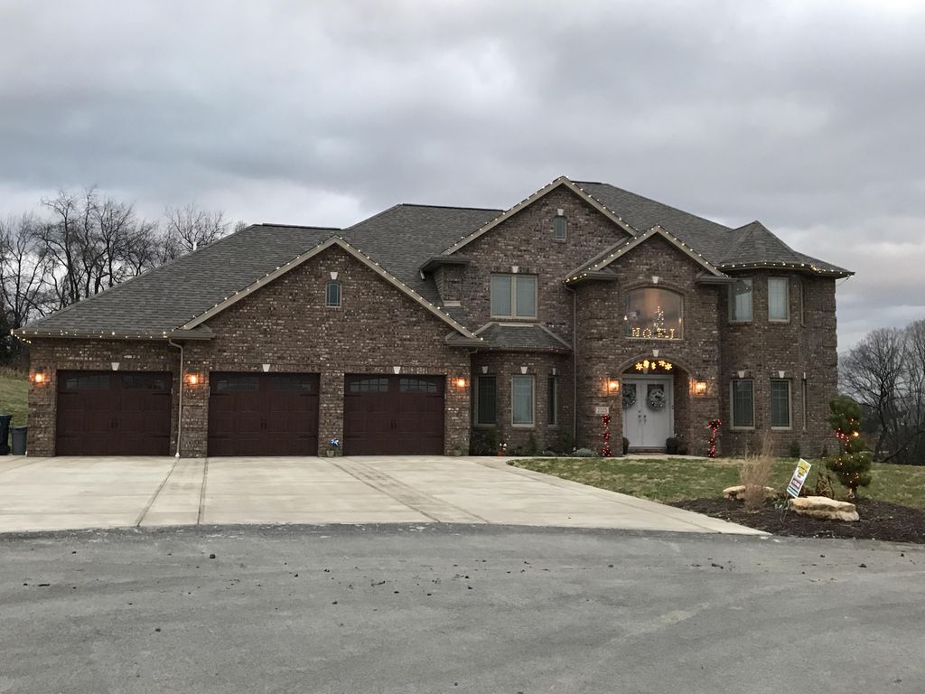 Holliday lighting installation