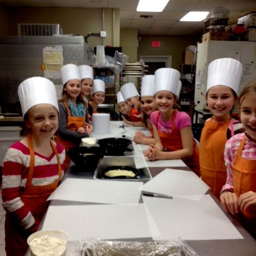 Girls are ready to learn how to make pizza!