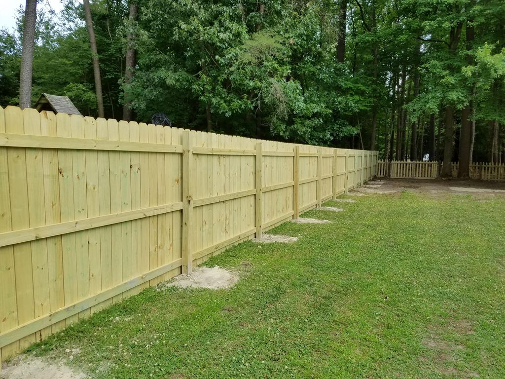 wood fence at Yorktown