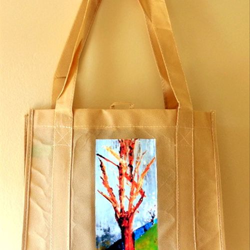 Customized tote bag made with recyclable materials