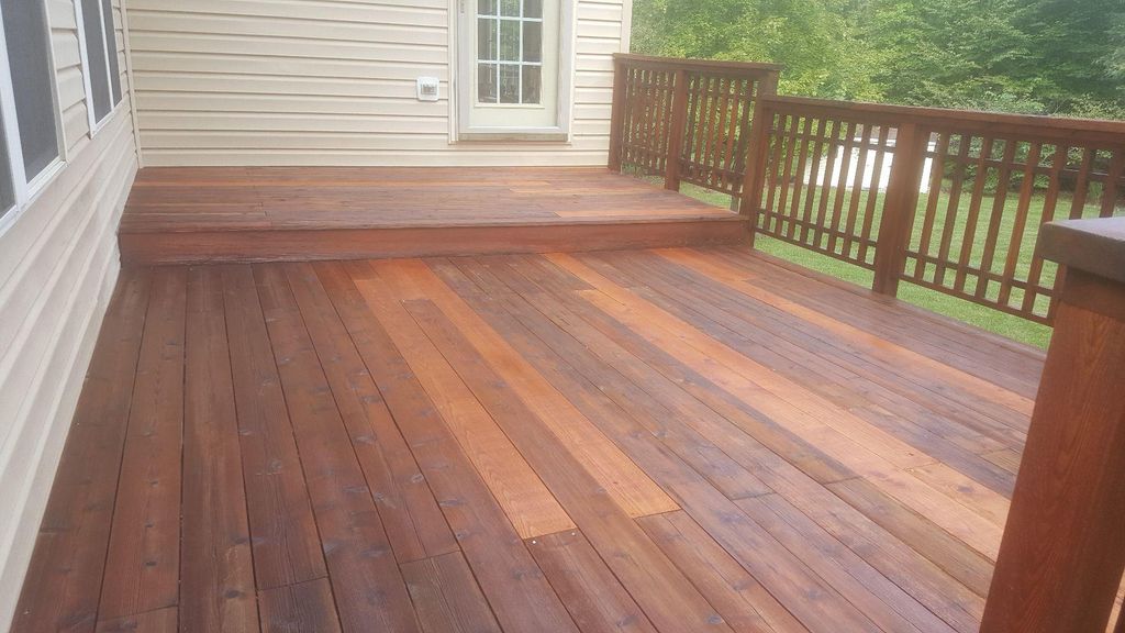 Cedar deck refinished in Bowie