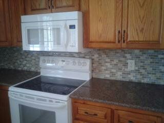 Mosiac tile backsplash adds dimension to your kitc