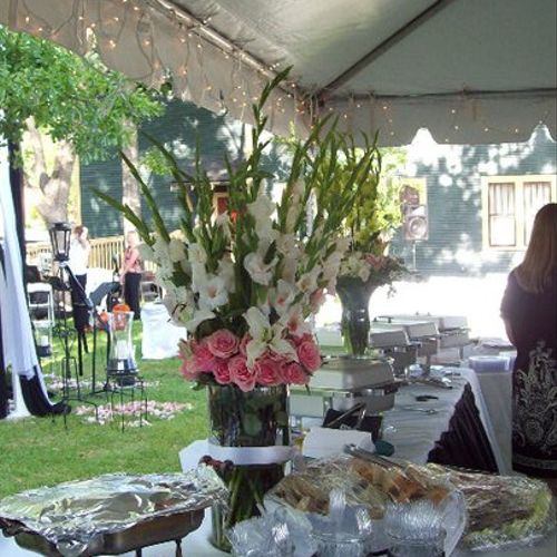 1 Acre Park Setting - Perfect for Military Balls, 